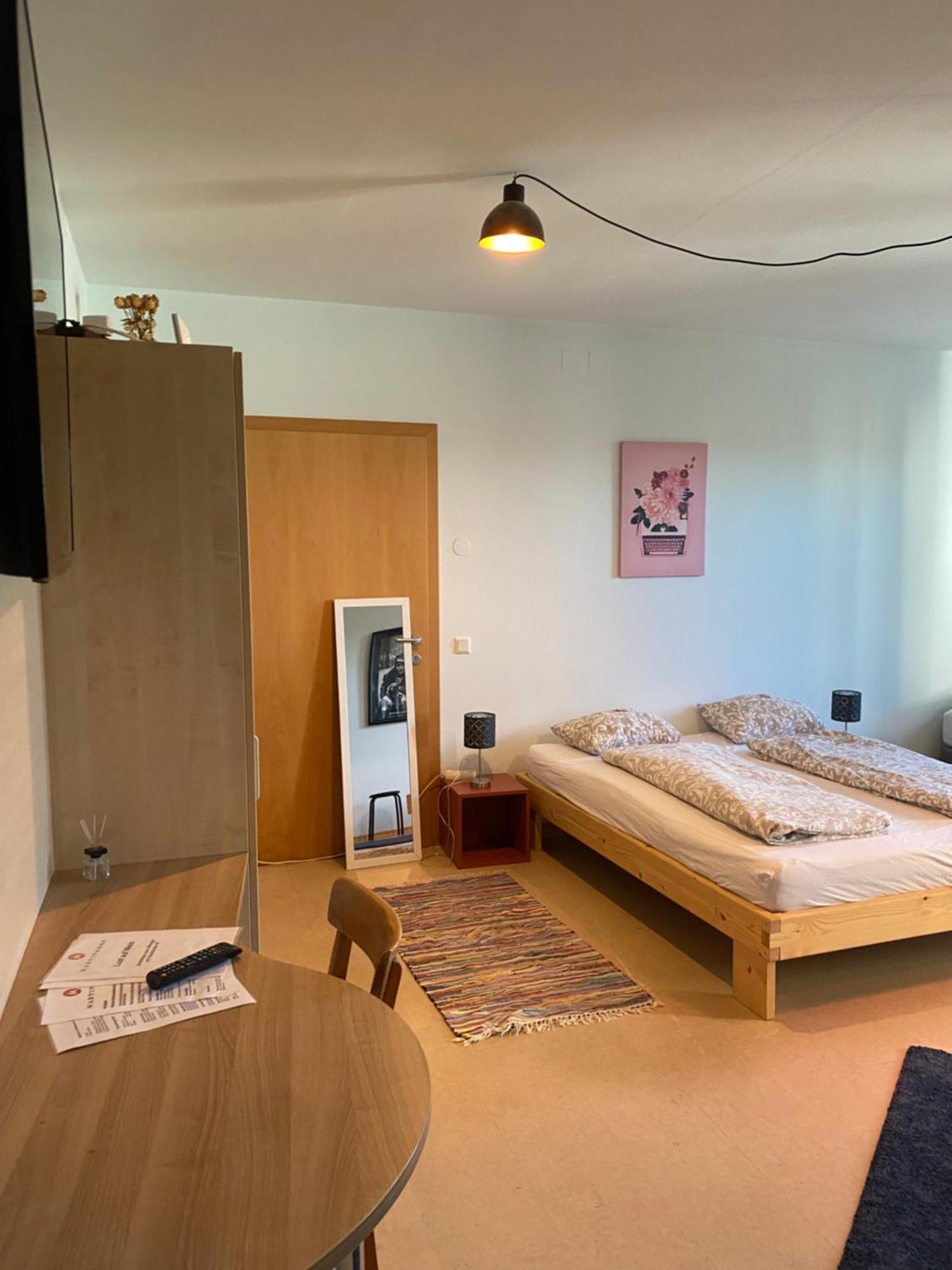 Wolfis Appartement Neusiedl an der Zaya Dış mekan fotoğraf